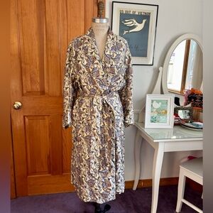 Vintage Paisley Patterned 100% Silk Robe by Maus & Hoffman! Size M!